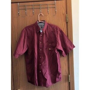 BB CLASSICS Men’s button down Shirt Size Medium Maroon Short Sleeve